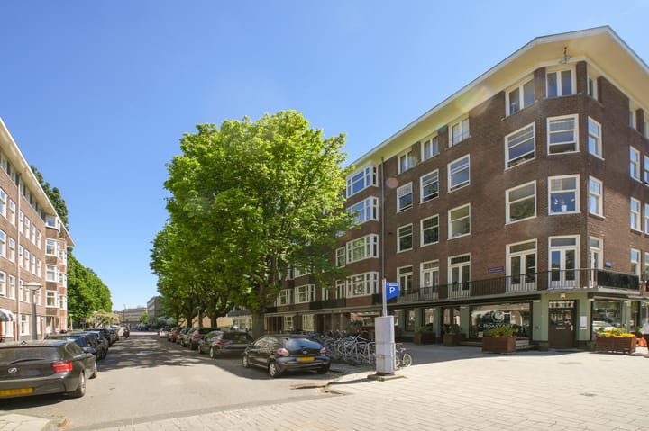 Photo 32 of Uiterwaardenstraat 157-1