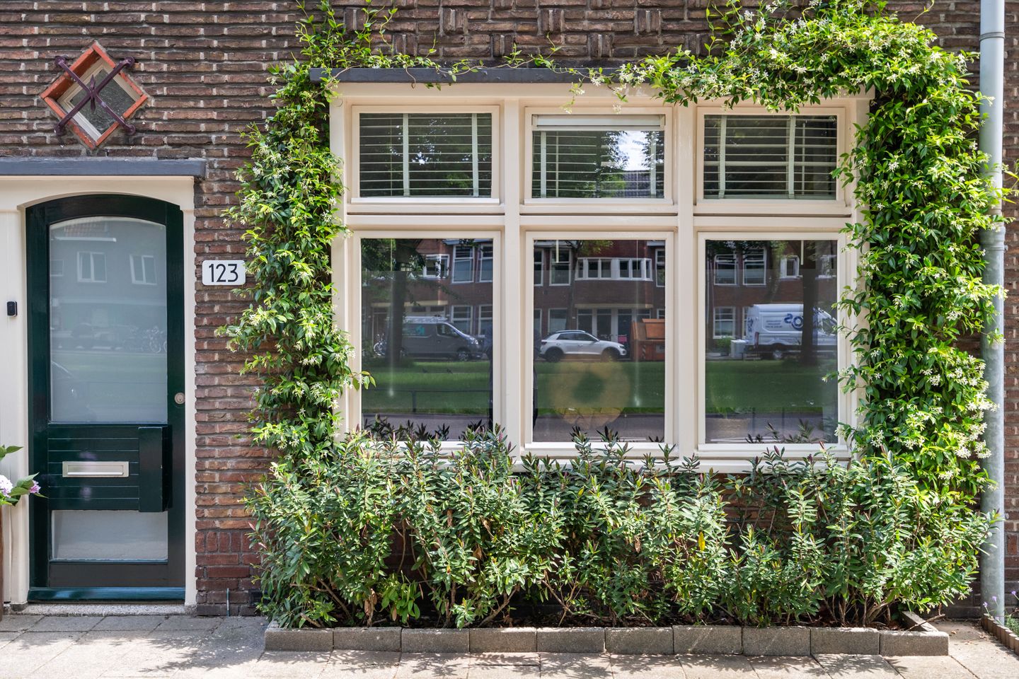 Foto 34 van Burgemeester van Tuyllkade 123