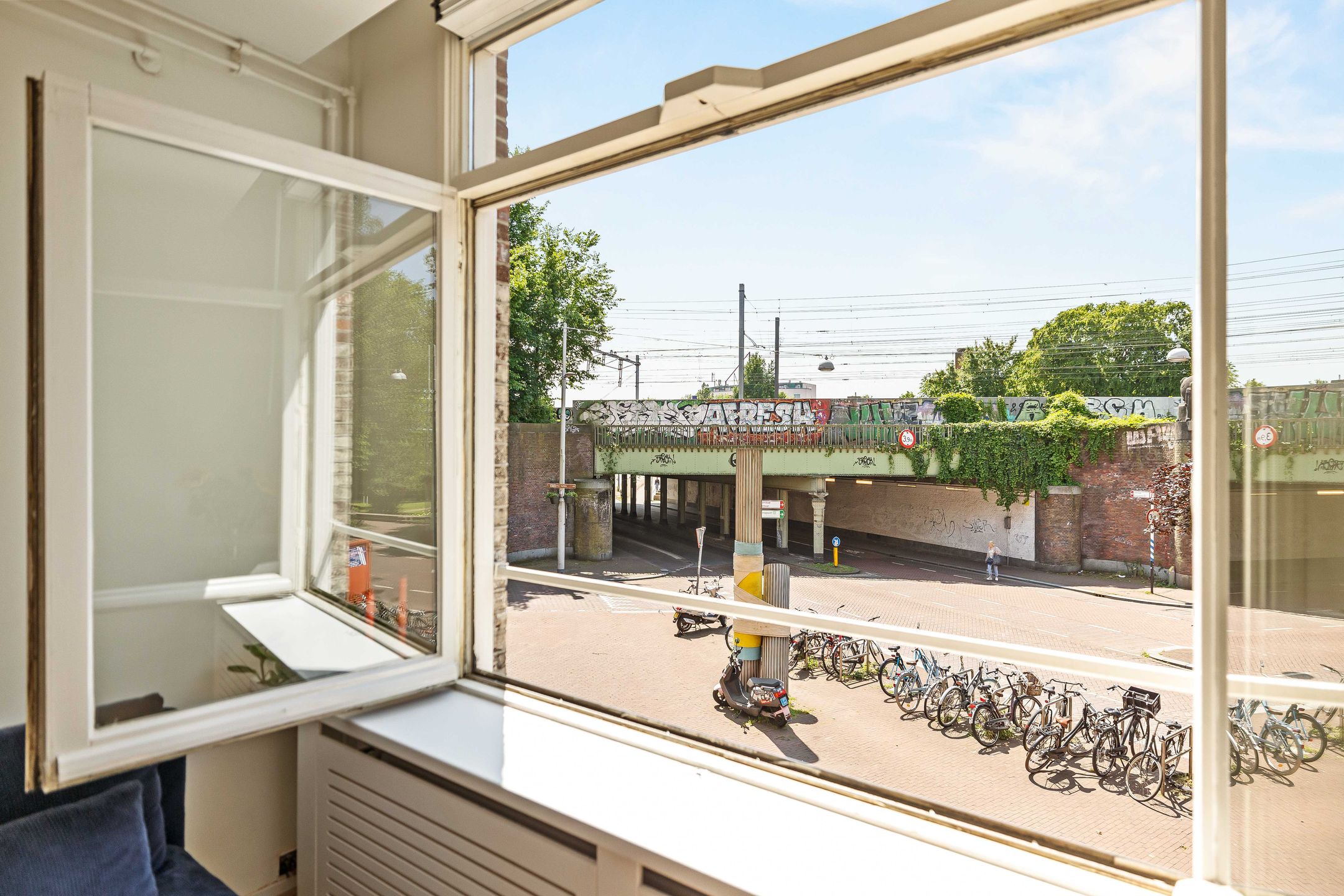 Photo 6 of Spaarndammerstraat 20-F