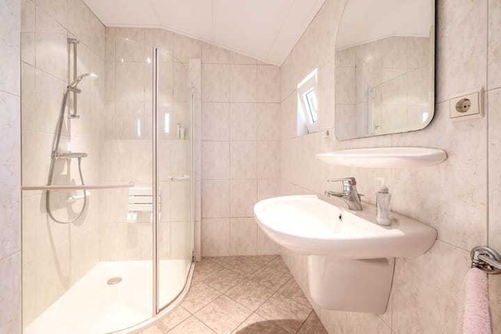 Foto 14 van Overloonseweg 95