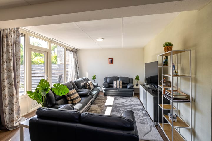 Foto 2 van Ten Oeverlaan 24