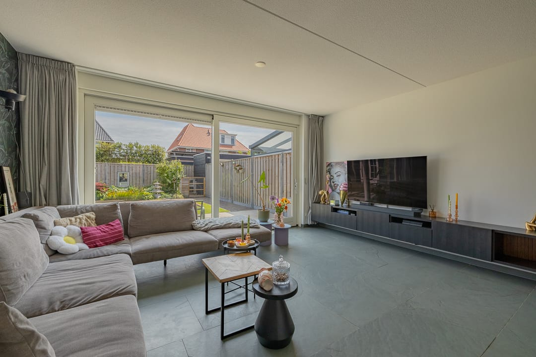 Foto 11 van John Coltranestraat 8