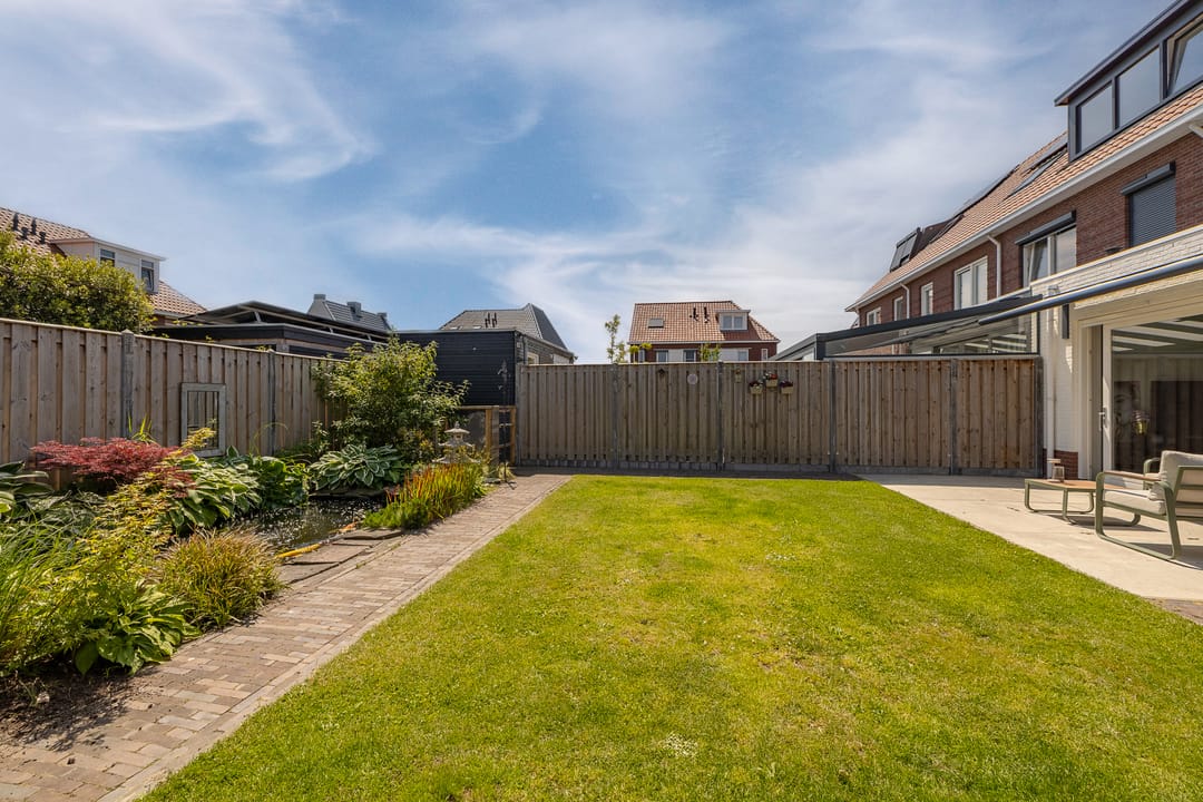 Foto 22 van John Coltranestraat 8