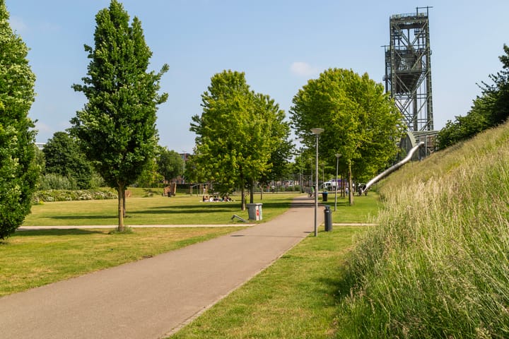 Foto 29 van Van der Takstraat 25