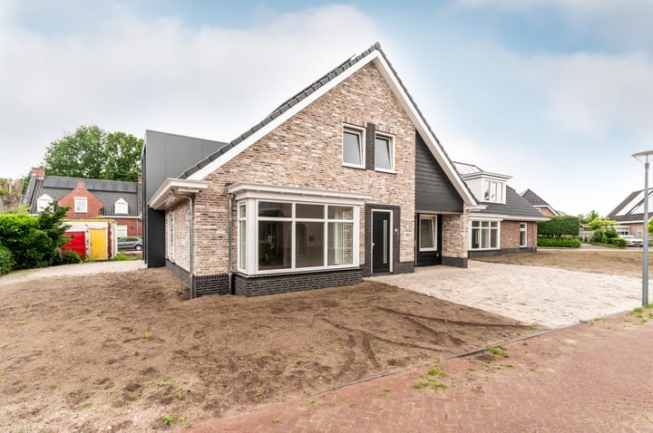 Photo 2 of Vreugdenhilstraat 2A