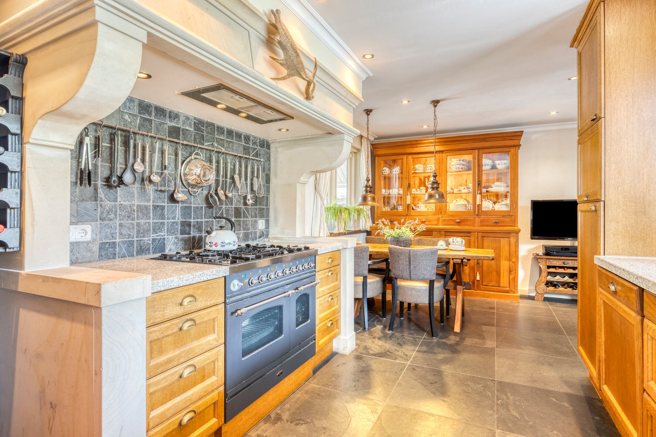 Foto 12 van Ouverturestraat 31