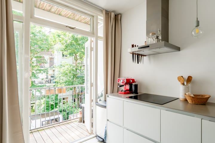 Photo 9 of Elisabeth Wolffstraat 48-2