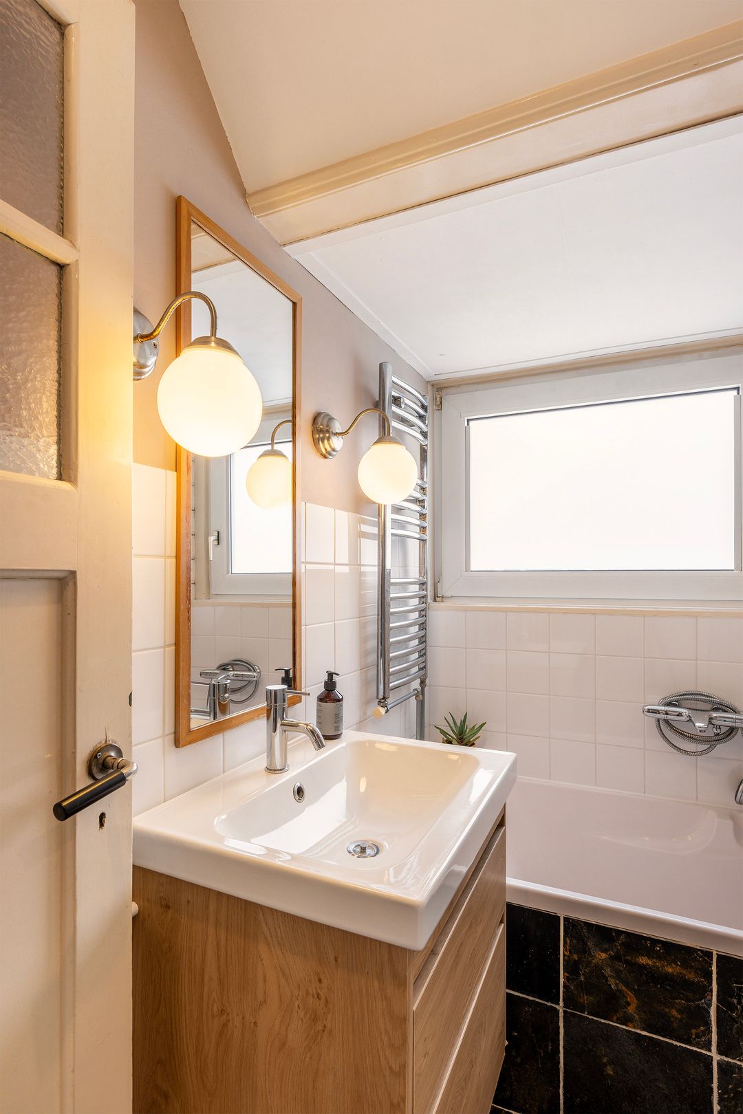 Foto 26 van Azaleastraat 88-A