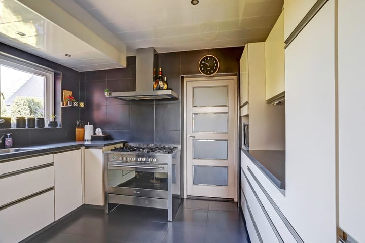 Photo 21 of van Egmondstraat 26