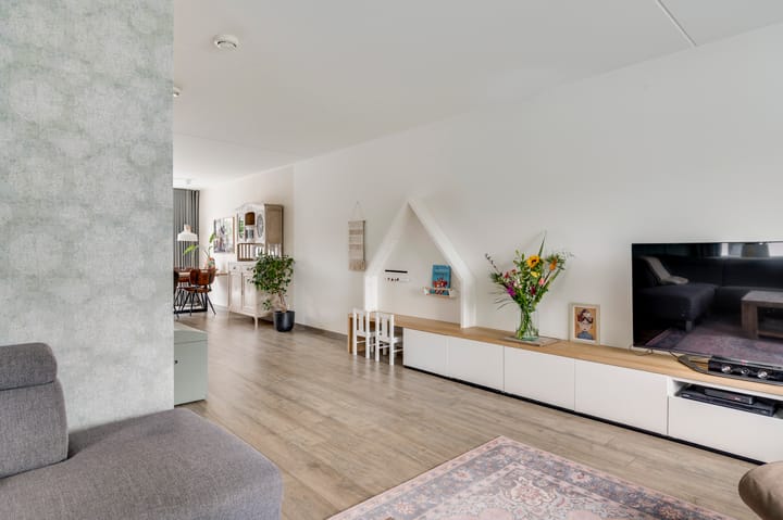 Photo 9 of Amaliastraat 18