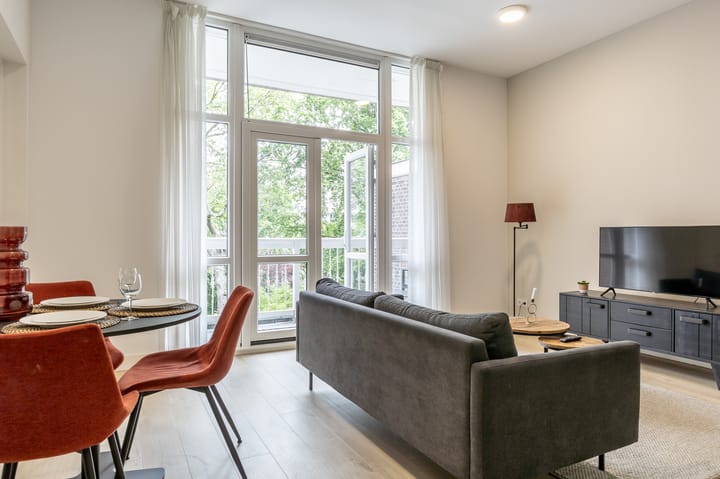 Photo 7 of Mathenesserlaan 247-F