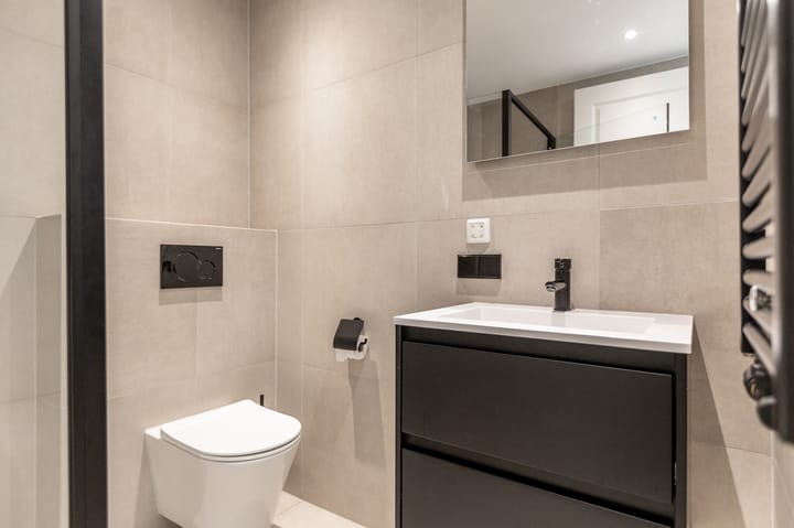 Photo 18 of Mathenesserlaan 247-F