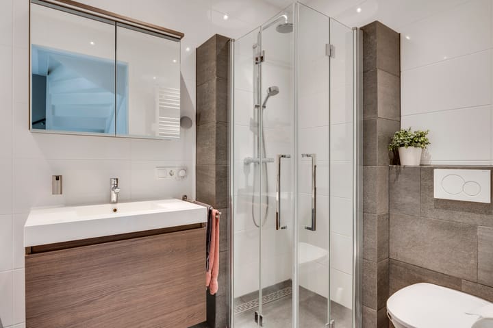 Photo 32 of Amaliastraat 18