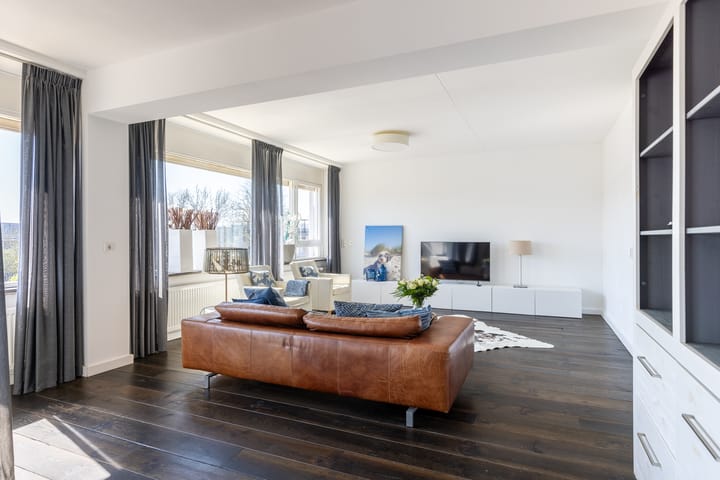 Photo 4 of Adriaan van Bergenstraat 344