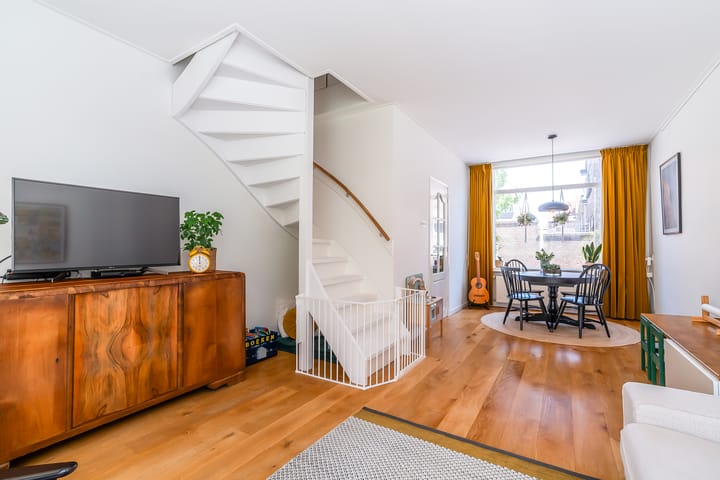 Foto 12 van Van Zuylen van Nijeveltstraat 3