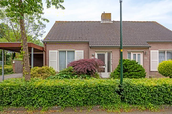 Photo 2 of Klaproos 68