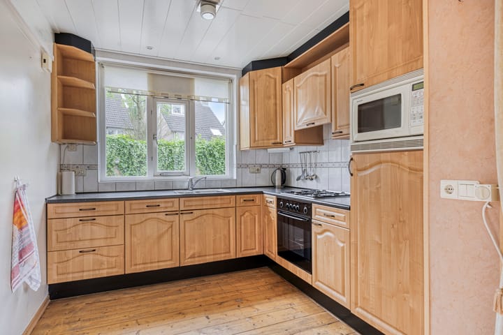 Photo 12 of Klaproos 68