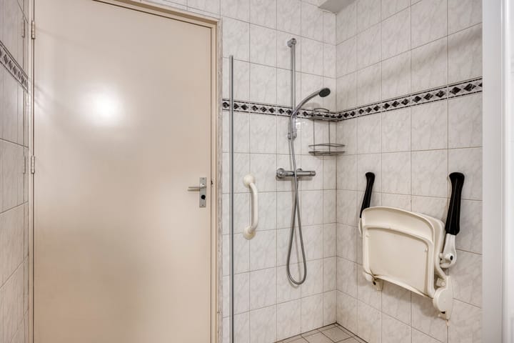 Photo 20 of Klaproos 68