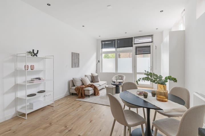 Foto 3 van Canadaplein 3-A