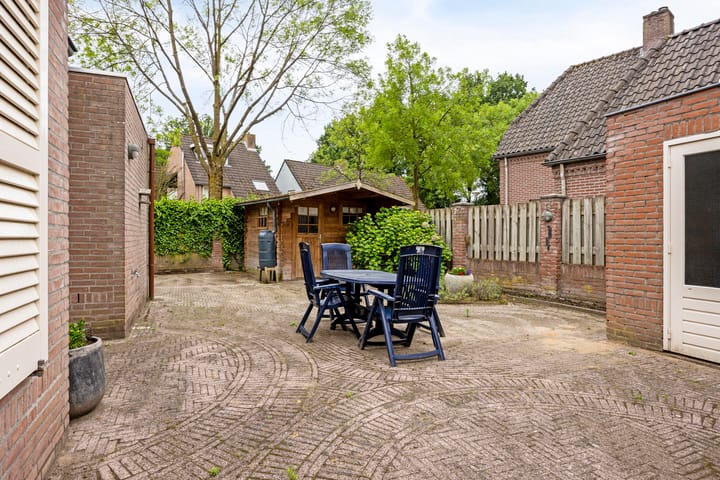 Photo 32 of Klaproos 68