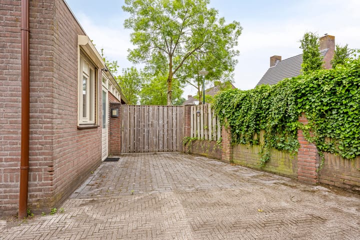 Photo 35 of Klaproos 68