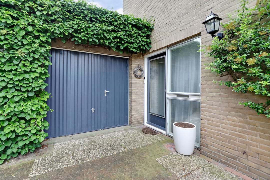 Foto 7 van Dorpsplein 9