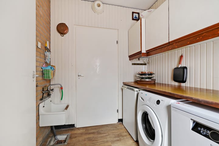 Foto 20 van Dorpsplein 9