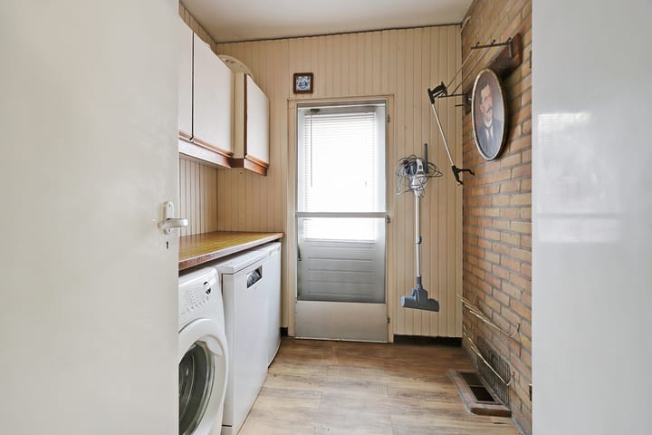 Foto 21 van Dorpsplein 9