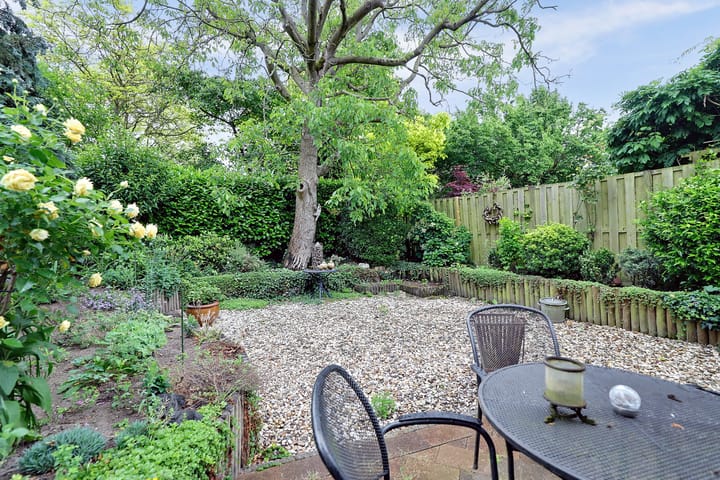 Foto 24 van Dorpsplein 9