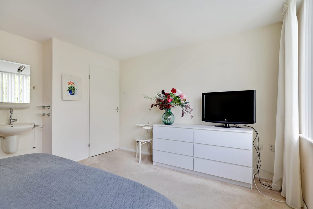 Foto 32 van Dorpsplein 9