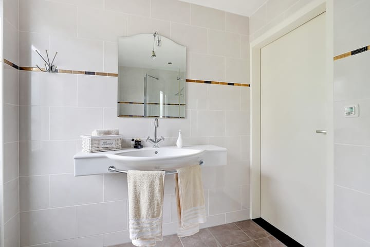 Foto 40 van Dorpsplein 9