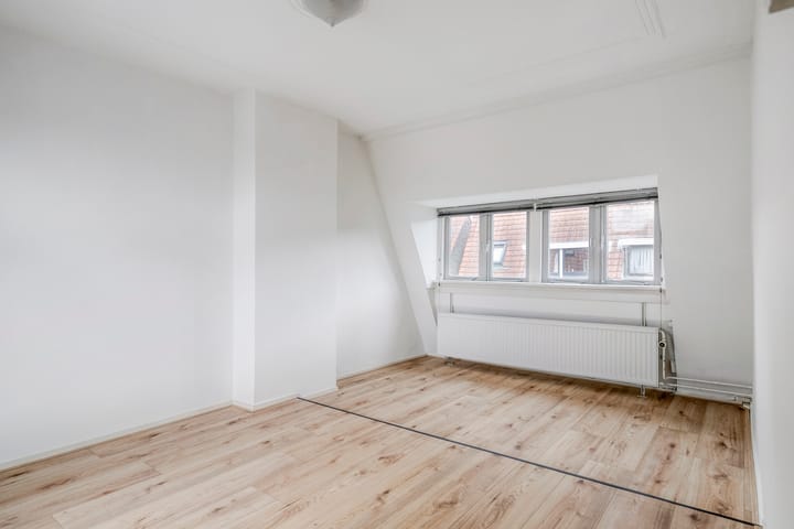 Foto 19 van Hobbemastraat 8-A