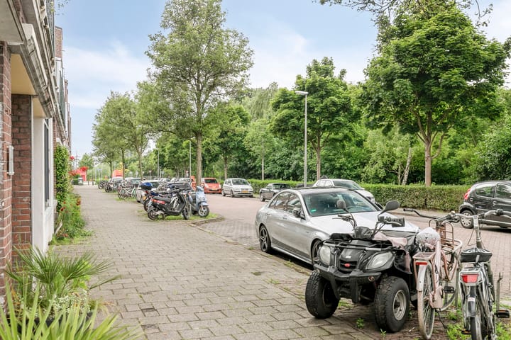 Foto 23 van Hobbemastraat 8-A