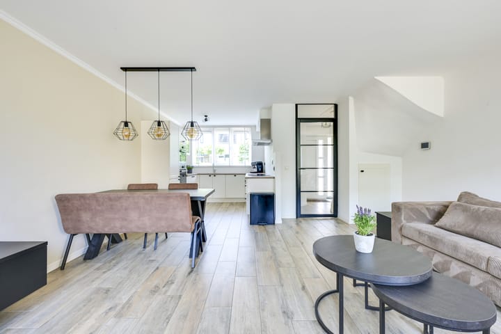 Photo 2 of Wilhelmina van Haeftendreef 16