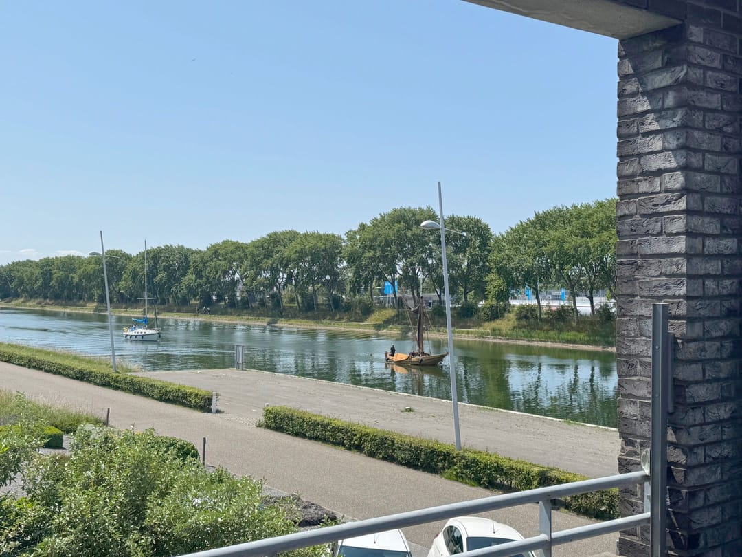 Photo 2 of Stroomweg 16