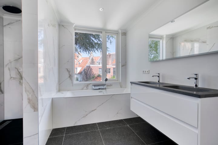 Photo 28 of Korte Burg 11