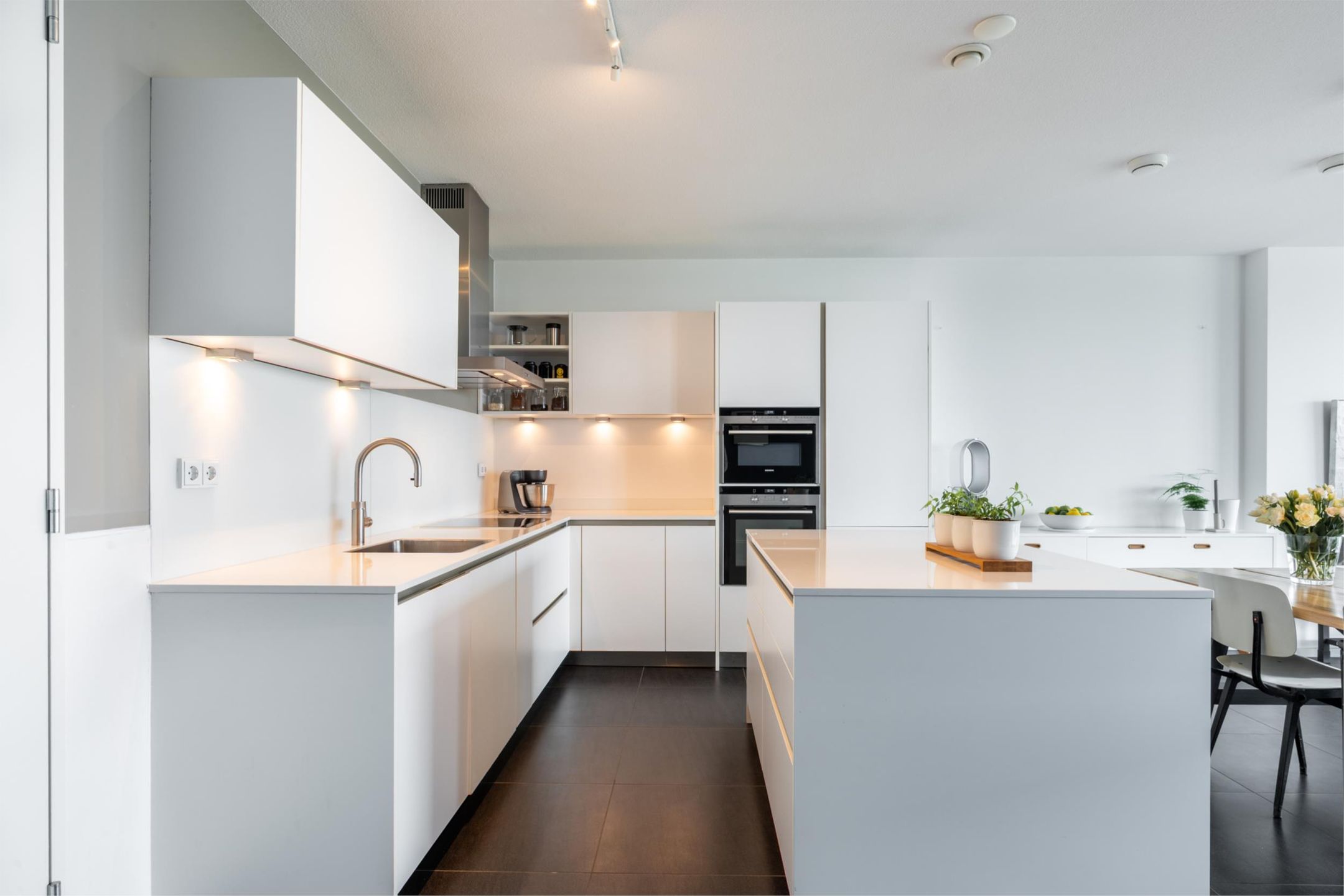 Foto 24 van Anna van Buerenplein 172