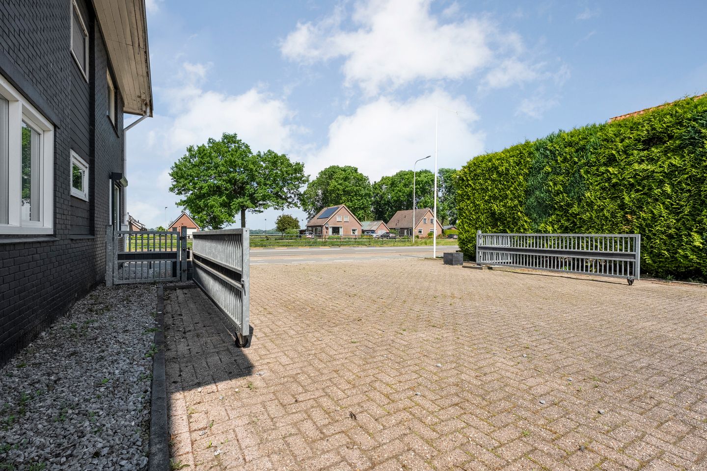 Bekijk foto 2 van Coevorderweg 135