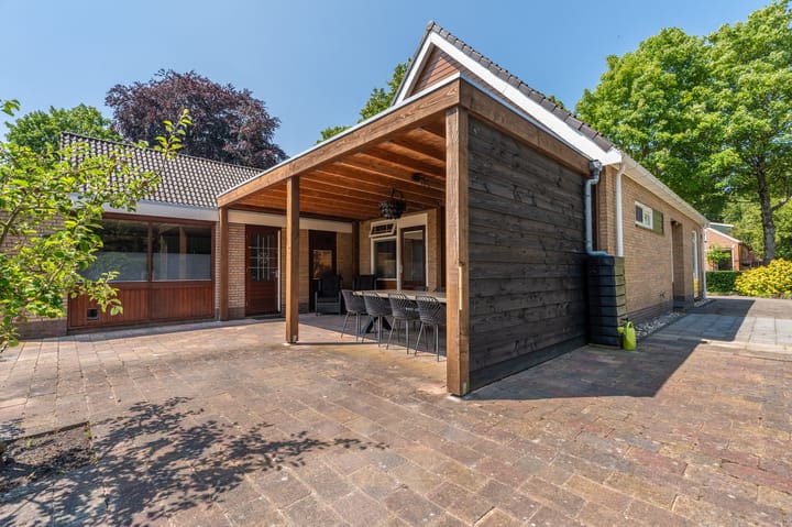 Foto 15 van Hoofdweg 214