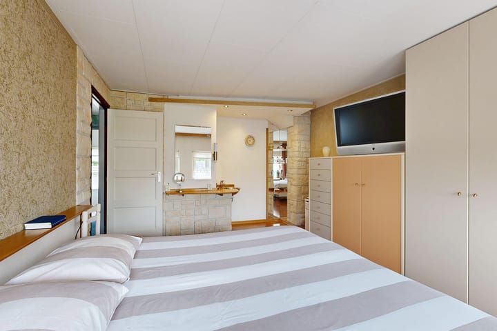 Photo 33 of Grintweg 11-A