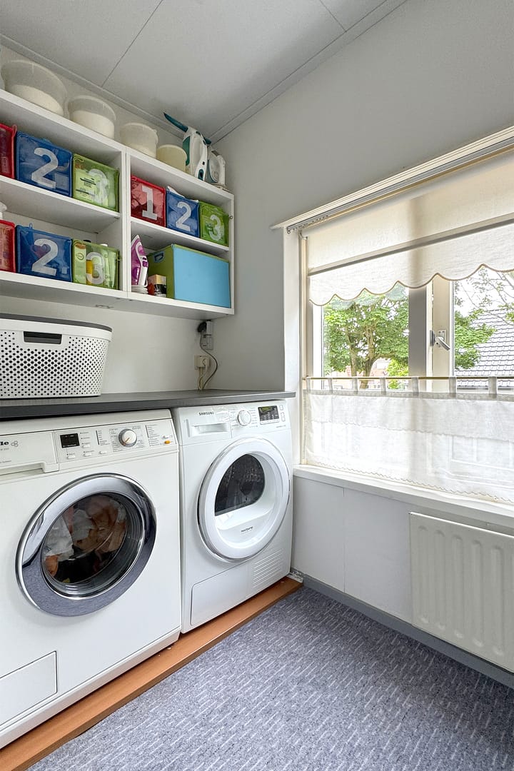 Photo 37 of Grintweg 11-A