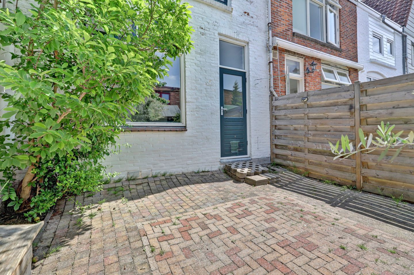 Photo 14 of Graaf van Bloisstraat 87