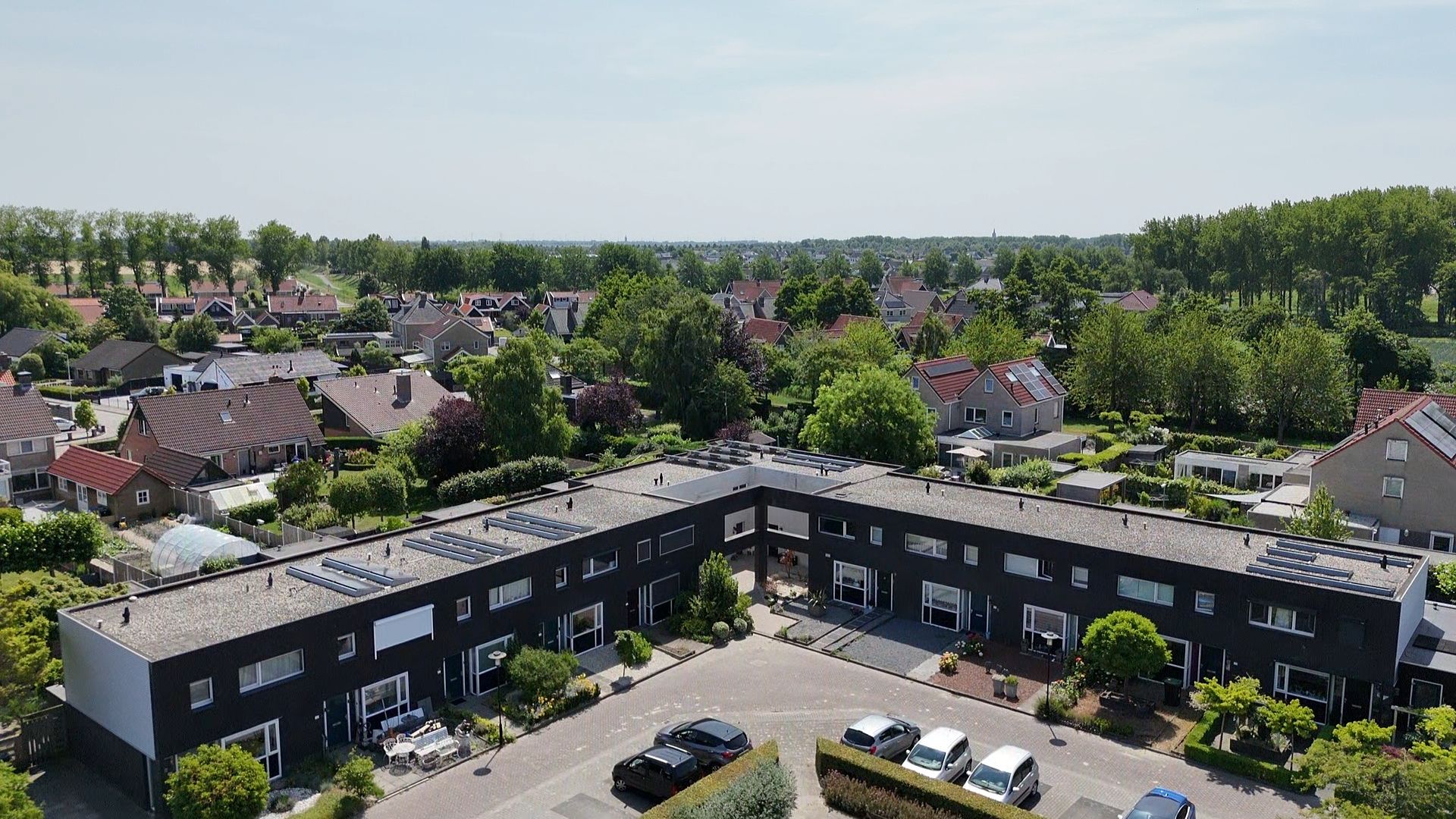 Photo 21 of Lindenberghstraat 17