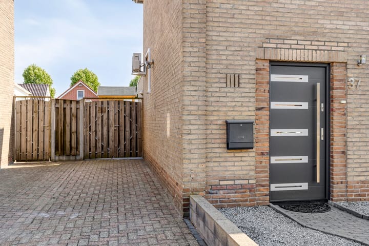 Foto 3 van Leeuwerikstraat 37