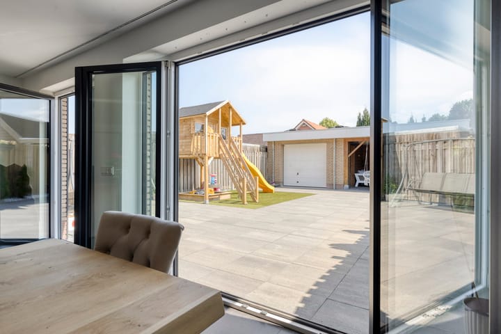 Photo 14 of Leeuwerikstraat 37