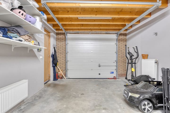 Photo 31 of Leeuwerikstraat 37