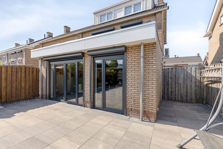 Photo 37 of Leeuwerikstraat 37