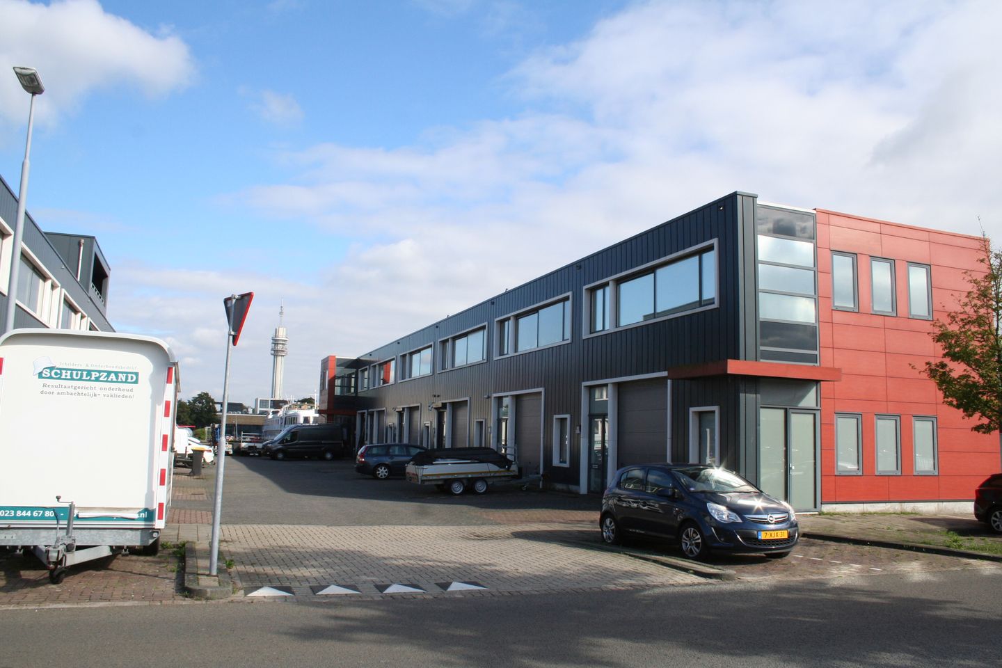View photo 2 of Ir. Lelyweg 14-G