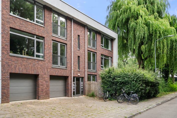 Foto 10 van Nolensstraat 2