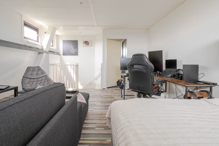 Foto 32 van Van Gaesbeekstraat 29